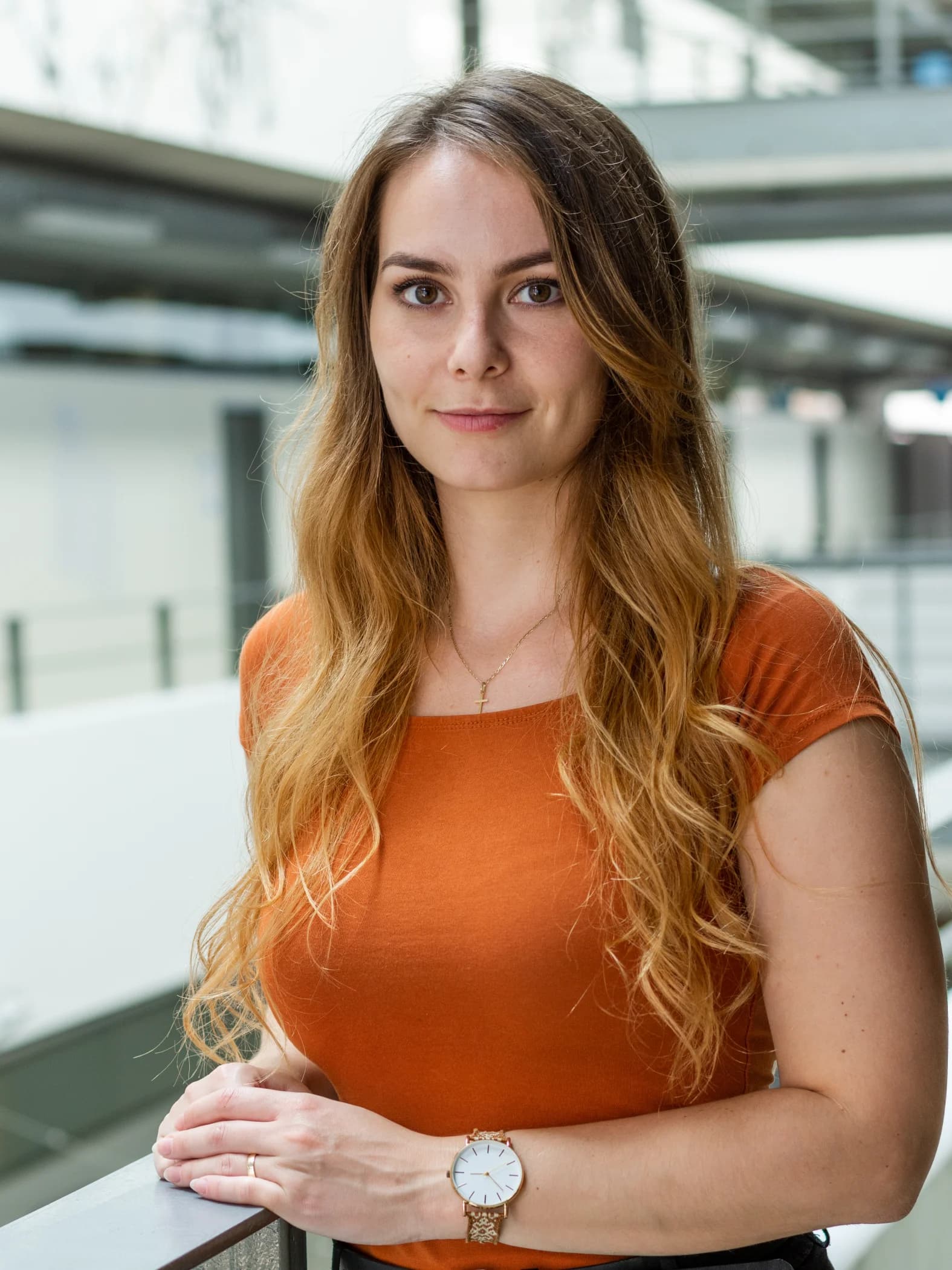 Professional portrait of Dr. Daniela Buksárová